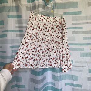 super cute flower skirt size s